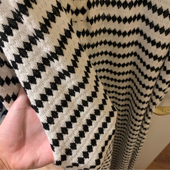 Wide Leg Flowy Jumpsuit - Picture 4 of 4